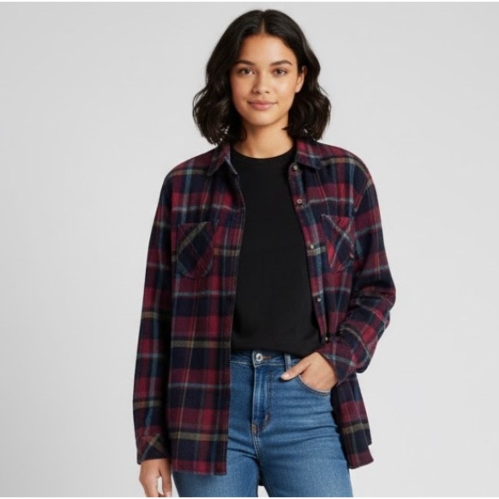 Legendary Whitetails Women Plaid Flannel Button Up Shirt Long Sleeve Red Navy MD